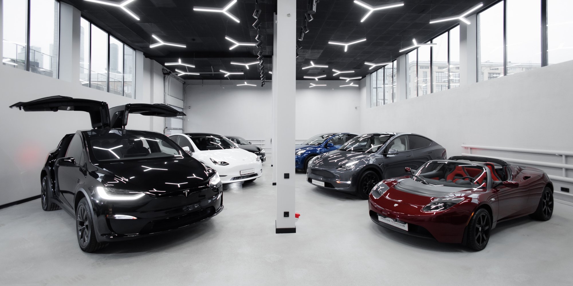 Фотография шоурума Moscow Tesla Club (3 слайд)