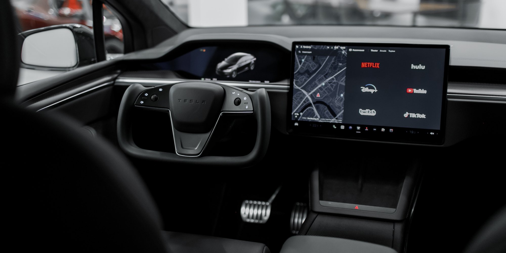 Фотография шоурума Moscow Tesla Club (6 слайд)